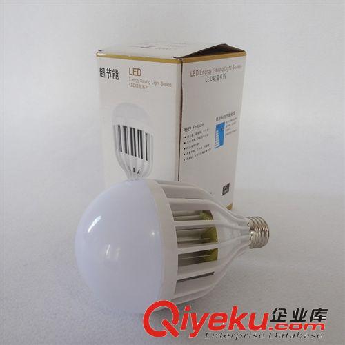 廠家直銷 LED球泡燈 15W 18W 高亮室內(nèi)節(jié)能燈 E27螺口塑料燈泡