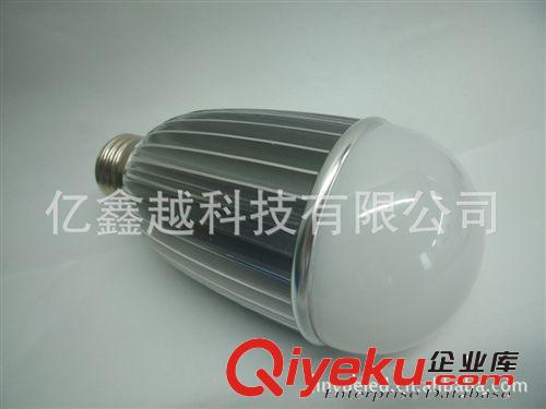 LED球泡燈7W  室內(nèi)照明LED球泡燈7*1W