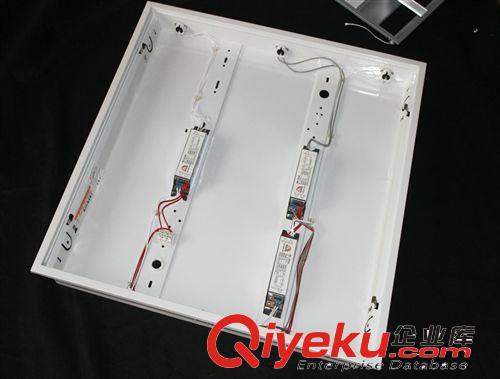 zpt5格珊燈600 600 嵌入式格柵燈3*瓦格柵燈盤啞光led格柵燈原始圖片3