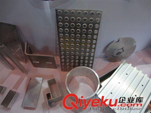 細紗機房山區(qū) 電動機,非標高硬度,6005鋁材訂做,鋁型材加工,角鋁原始圖片2