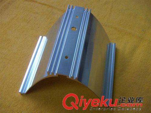 制版機(jī) 北京市朝陽(yáng)區(qū)照排機(jī),鉆床精密加工,鋁附件加工廠,角鋁件原始圖片2