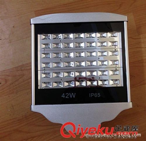 廠家供應(yīng)大功率LED路燈100W