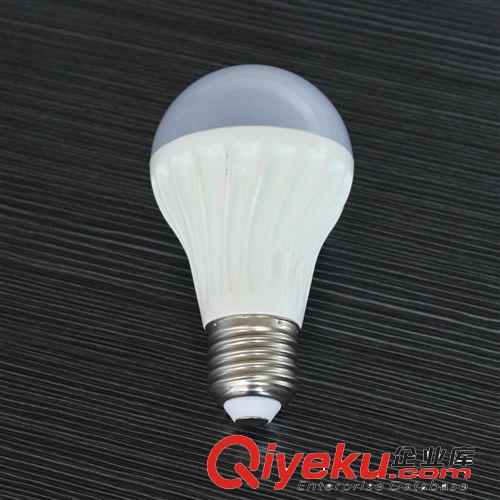 led球泡燈9W led燈泡 led球泡 E27  規(guī)格齊全 質(zhì)量保證