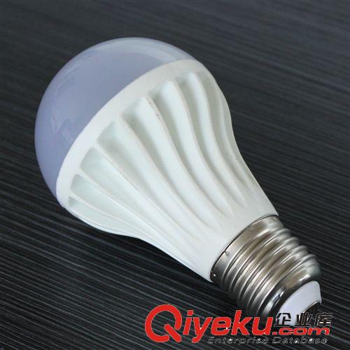 led球泡燈9W led燈泡 led球泡 E27  規(guī)格齊全 質(zhì)量保證