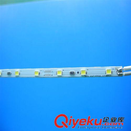 熱銷(xiāo) LED2835 鋁基板硬燈條 一米60燈 上海燈條廠家 超薄燈箱{sx}