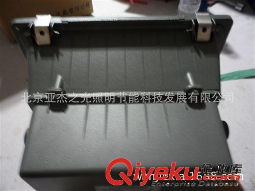 廠(chǎng)家供應(yīng)175W投光燈 后背包 300系列投光燈 73投光燈