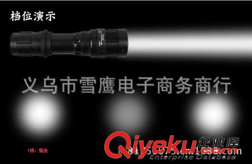 機械變焦手電筒 zzCREE 變焦調焦調光強光充電手電筒 140g原始圖片2