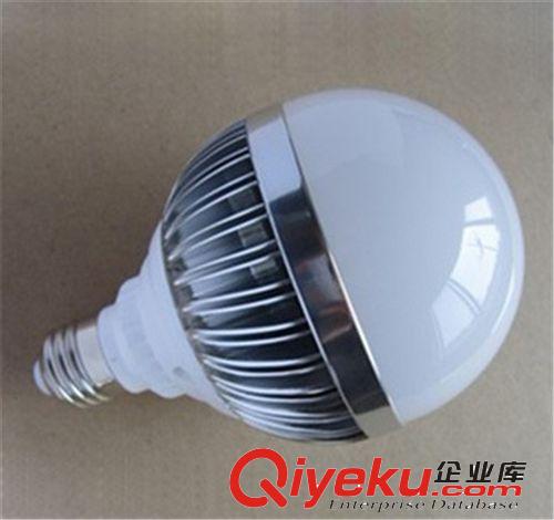 生產(chǎn)供應(yīng) 超亮大功率 led球泡燈 新款led節(jié)能燈泡
