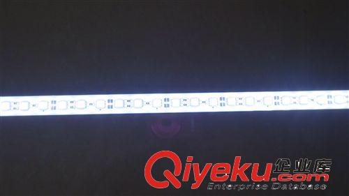 廠家直銷 5050貼片led硬燈條60燈 12伏白光燈條