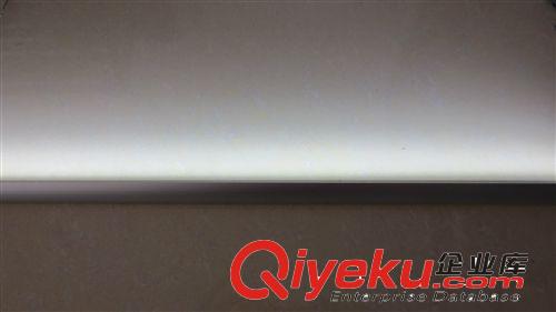 大量批發 高品質滴膠加V槽正白光燈條