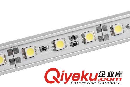 大量批發(fā) 5050白光60LED硬燈條