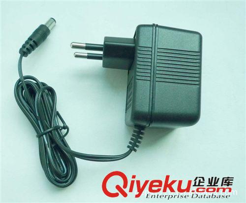 電源變壓器,輸入220~240V 輸出；12V6W.低頻電源。