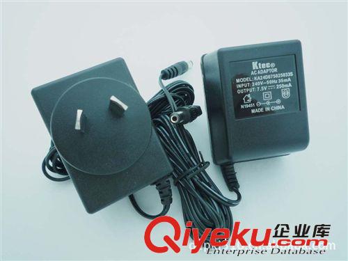 電源變壓器,輸入220~240V 輸出；12V6W.低頻電源。