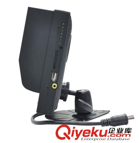 內(nèi)置4路DVR  9寸液晶高清顯示器 車載DVR 校車專用顯示器原始圖片2