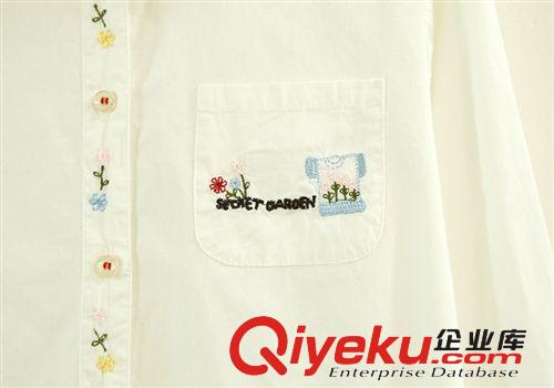 303-0063秋裝新款領(lǐng)子刺繡小熊長袖白襯衫 童真甜美范 百搭襯衣女