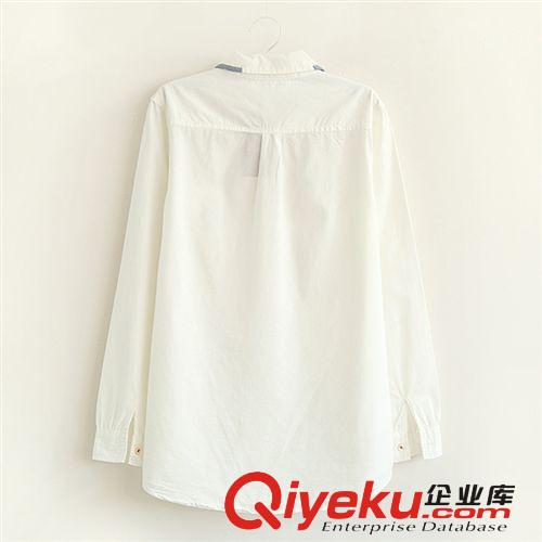 209-0033網(wǎng)店熱賣 日系原單2013女裝新款 門襟口袋繡小人寬松襯衫
