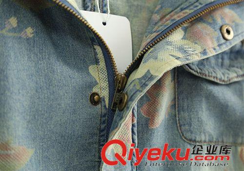 159-0053秋裝2014新品熱銷蕾絲連帽條紋口袋印花寬松長(zhǎng)袖牛仔外套原始圖片3