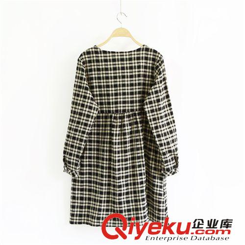 124-0005日系女裝批發(fā)圓領(lǐng)長(zhǎng)袖高腰大碼娃娃衫格紋棉麻寬松連衣裙