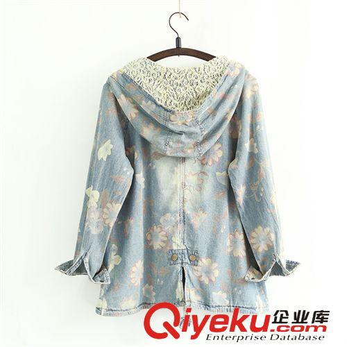 159-0053秋裝2014新品熱銷(xiāo)蕾絲連帽條紋口袋印花寬松長(zhǎng)袖牛仔外套原始圖片2
