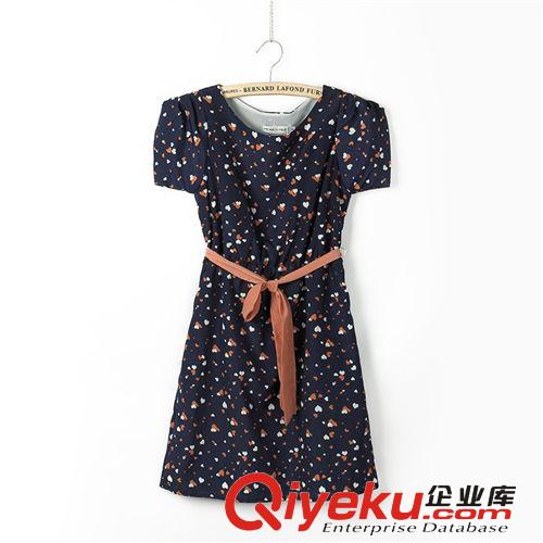 女人幫 2014夏季新款短袖連衣裙 甜美修身圓領(lǐng)雪紡桃心碎花連衣裙原始圖片2