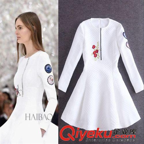 歐洲站品牌15早春走秀新款 女裝gd刺繡花長(zhǎng)袖圓領(lǐng)大擺棉連衣裙