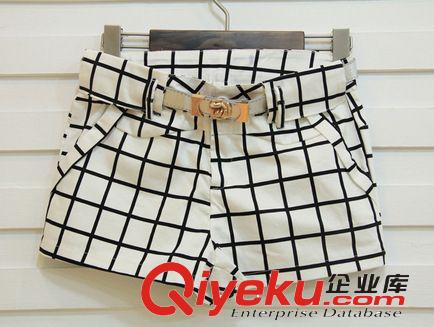 韓版新款短褲  修身彈力顯瘦黑白格休閑短褲 女 （送腰帶）