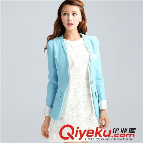 大翻領(lǐng)收腰風(fēng)衣 gd品牌女裝一件代發(fā)代理加盟 網(wǎng)上開店指導(dǎo)代理
