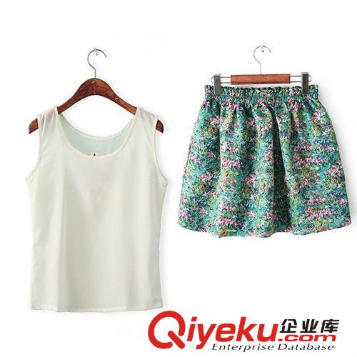 3486-0.4 批發夏季新款韓版純色背心+碎花短裙女式套裝