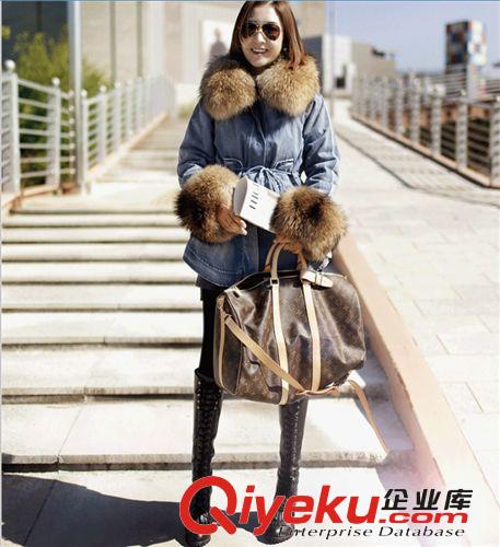 韓國代購官網(wǎng)zp氣質(zhì)加厚保暖超大狐貍毛領(lǐng)寬松牛仔棉衣外套