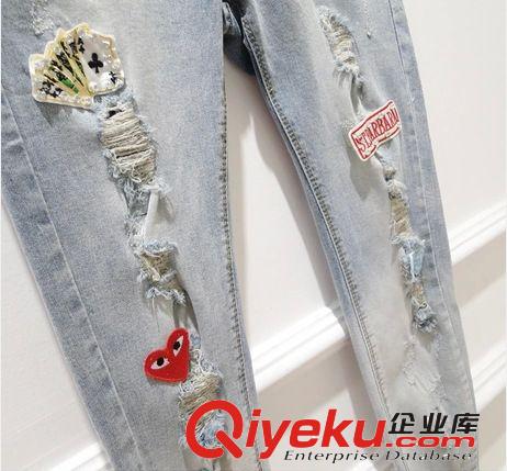 新款女裝嘴巴釘珠破洞拼貼淺色九分牛仔褲牛仔小腳褲 2096#原始圖片2