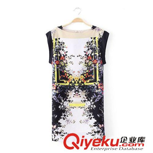A24-92-052 F.M.P 歐美風(fēng)夏季新款時(shí)尚蕾絲鉤花百褶收腰連衣裙