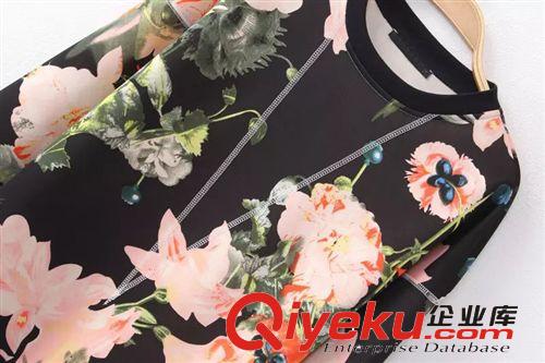 D08-01149 F.M.P【6099】歐美圓領田園風紅色花朵印花套頭衛衣