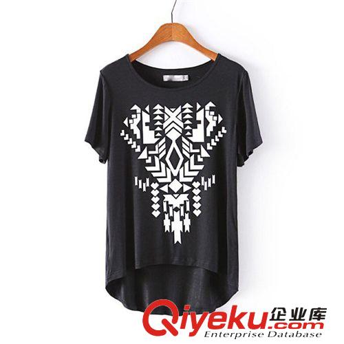 B183-00807 F.M.P 新款8008幾何印花前短后長(zhǎng)三色修身t恤原始圖片3