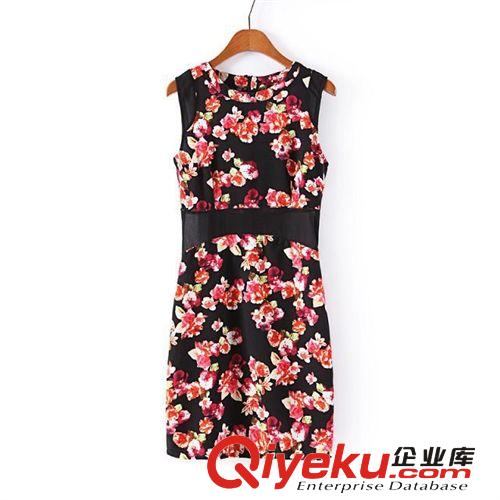 A40-00424 F.M.P 歐美夏季新款時尚黑底花朵腰部網(wǎng)紗拼接連衣裙原始圖片3