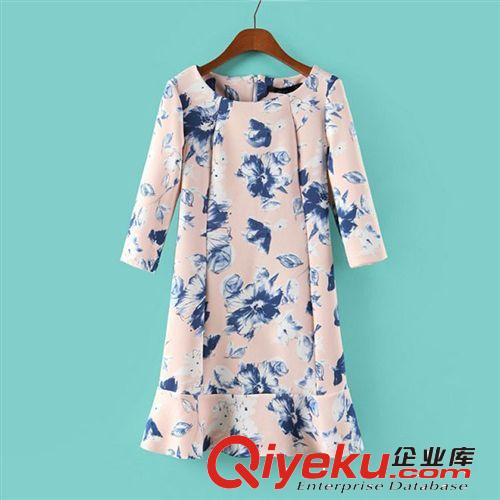 A40-91-053 F.M.P 時尚民族風(fēng)彩色風(fēng)景印花七分袖連衣裙 送腰帶