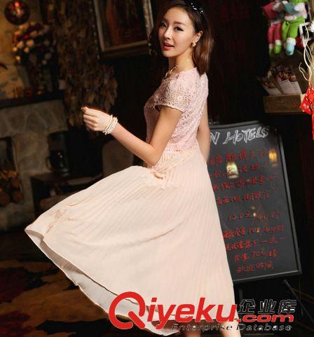 廠家直銷 2013夏裝新款女裝短袖蕾絲拼接雪紡百褶長裙連衣裙韓版