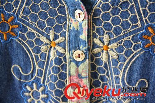 099秋裝新款日系森女風(fēng)水洗牛仔花朵刺繡拼碎花女式長袖連衣裙