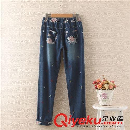 026日系秋裝新款小清新音符刺繡拼碎花寬松休閑女式水洗牛仔長褲原始圖片2