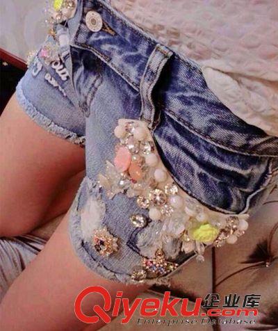 2014夏新款 歐洲站女裝磨破釘珠寶石鑲鉆修身潮牛仔短褲