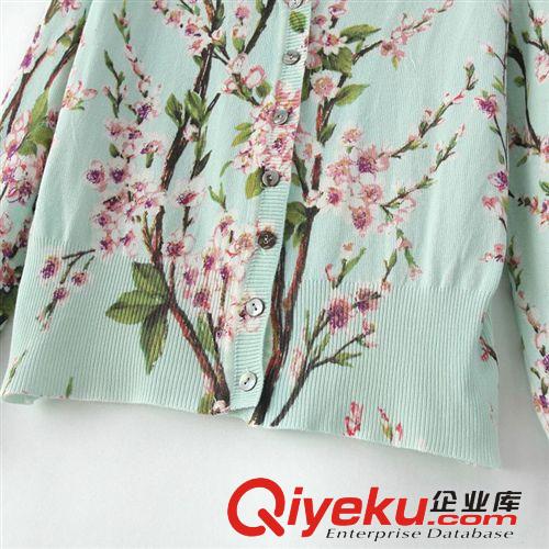 SINGKBEE 4S021 2014秋冬新款復古風桃花印花單排扣針織開衫女原始圖片3