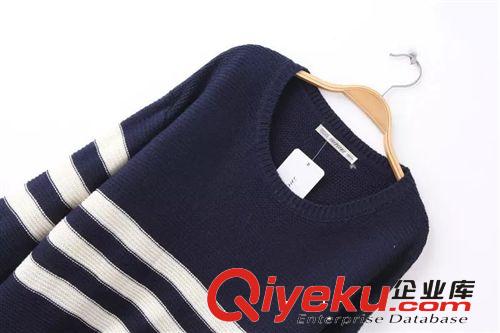 SINGKBEE 4S013 2014秋季新款韓版中間條紋圓領長袖針織衫女原始圖片3