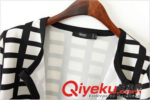 SINGKBEE 4L146 2014春夏新款歐美風(fēng)黑白格紋無扣開衫短外套夾克原始圖片3