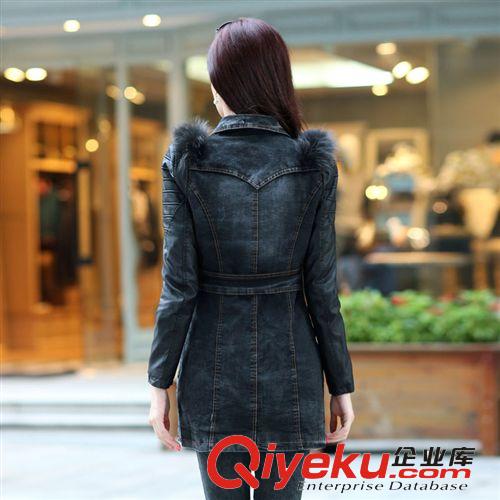 2013冬季新款 實(shí)體店批發(fā) 牛仔布女棉衣棉襖 雨思佳8775 配肩毛