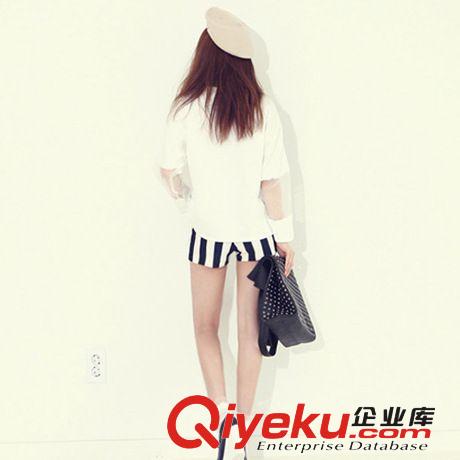 3320#大貨歐美風(fēng)夢(mèng)露印花透視網(wǎng)紗拼接T恤+時(shí)尚個(gè)性條紋短褲套裝原始圖片3