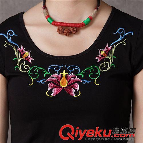 夏女裝大碼上衣時(shí)尚簡(jiǎn)約修身民族風(fēng)女短袖純棉繡花T恤打底衫原始圖片2