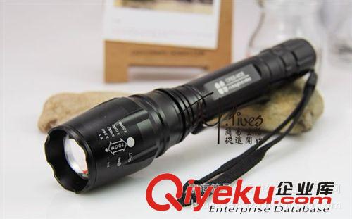 戶外伸縮調焦CREE T6強光手電筒 900流明大功率防水五檔套裝手電原始圖片2