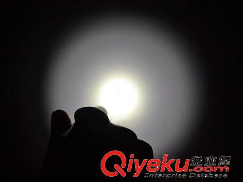 廠家直銷 袖珍迷你不銹鋼AAA強光充電手電 防身手電筒 照玉小手電原始圖片2