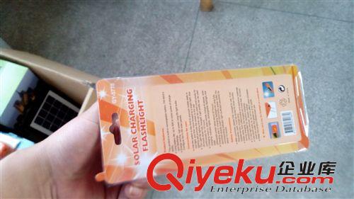 廠家直銷太陽能LED手電筒便宜出售太陽能LED手電筒原始圖片2