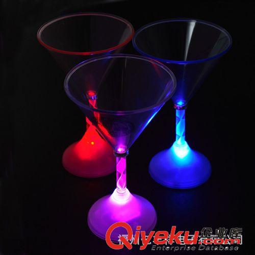 廠家直銷批發發光紅酒杯 酒吧KTV創意閃光奇特高腳杯