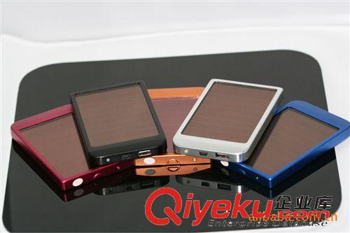 手機太陽能充電器 帶LED燈 iphone三星 小米 HTC 充電寶 USB{wn}